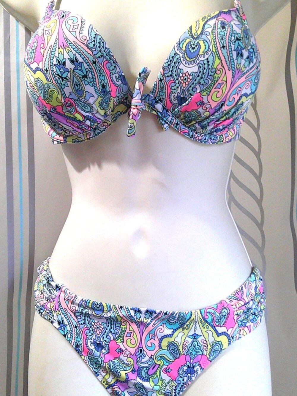 VICTORIA S SECRET 2-Pc Add 2 Cups BOMBSHELL Bikini Set 32D/M